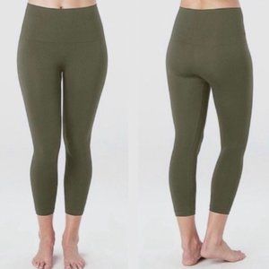 Spanx Look at Me Now Crop Leggings - Never Worn
